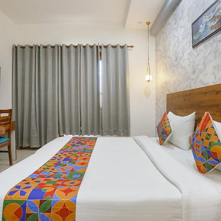 Fabhotel New Journey Hospitality Gurgaon Eksteriør bilde